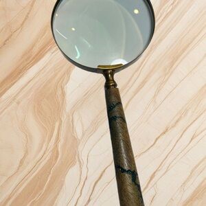 Vintage Style Magnifying Glass with Wooden Handle